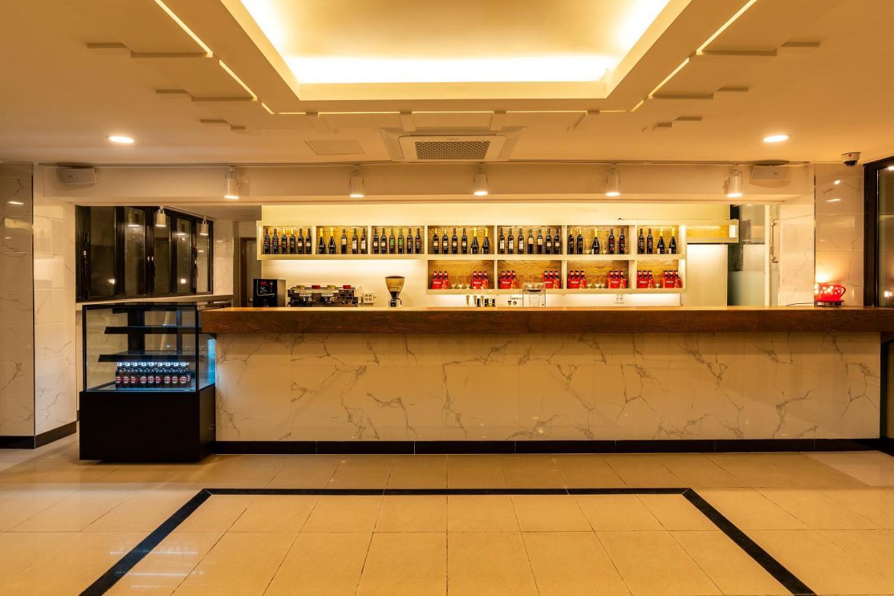 Cocoon Hotel Jeju Buitenkant foto