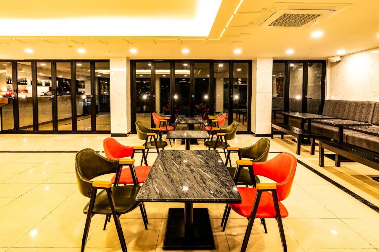 Cocoon Hotel Jeju Buitenkant foto
